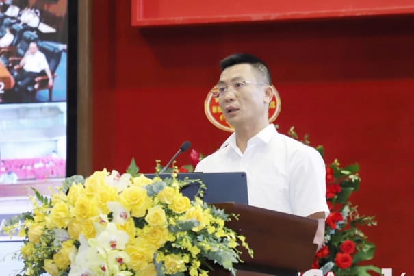 Đồng chí Chu Đức Anh, Vụ trưởng Vụ Tổ chức - Cán bộ phát biểu tại Hội nghị. (Nguồn: Toaan.gov.vn)
